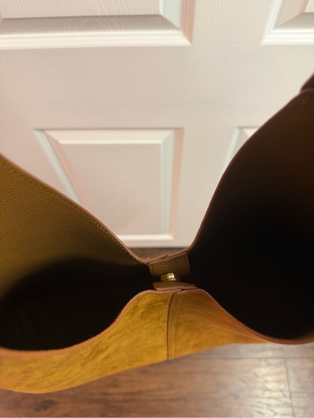 Suede shoulder bag - Picture 3 of 4